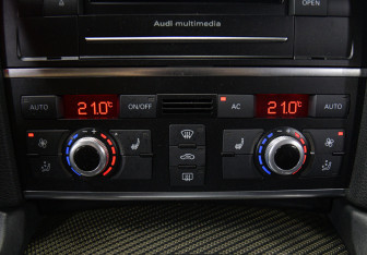 Подержанный автомобиль Audi Q7 2011 года (18 фото)