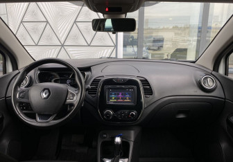 Подержанный автомобиль Renault Kaptur 2018 года (11 фото)