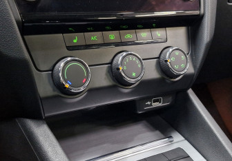 Подержанный автомобиль Skoda Octavia Liftback 2020 года (4 фото)