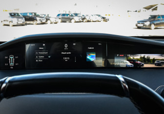 Подержанный автомобиль Changan UNI-K 2024 года (10 фото)