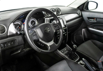 Подержанный автомобиль Suzuki Vitara 2020 года (7 фото)