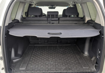 Подержанный автомобиль Toyota Land Cruiser Prado 2020 года (10 фото)