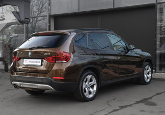 Подержанный автомобиль BMW X1 2012 года (5 фото)