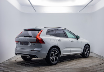 Подержанный автомобиль Volvo XC60 2019 года (5 фото)