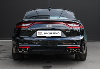 Подержанный автомобиль Kia Stinger 2018 года (5 фото)
