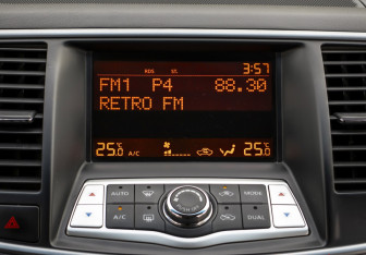 Подержанный автомобиль Nissan Teana 2010 года (15 фото)