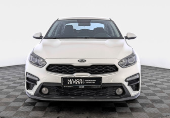 Подержанный автомобиль Kia Cerato Sedan 2019 года (2 фото)