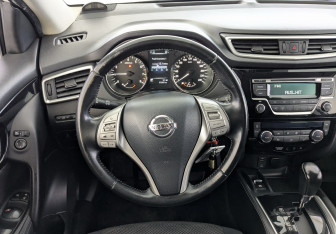 Подержанный автомобиль Nissan Qashqai 2014 года (25 фото)