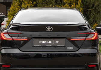 Подержанный автомобиль Toyota Camry Sedan 2024 года (26 фото)