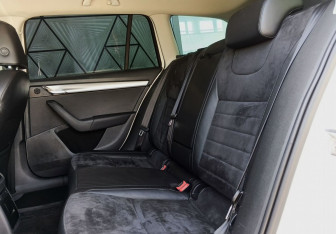 Подержанный автомобиль Skoda Octavia Wagon 2013 года (15 фото)