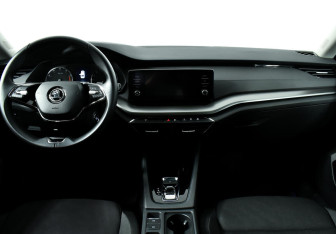Подержанный автомобиль Skoda Octavia Liftback 2021 года (7 фото)