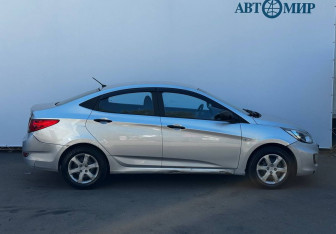 Подержанный автомобиль Hyundai Solaris Sedan 2013 года (4 фото)