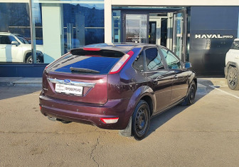 Подержанный автомобиль Ford Focus Hatchback 2010 года (5 фото)