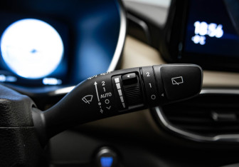 Подержанный автомобиль Hyundai Santa Fe 2022 года (16 фото)