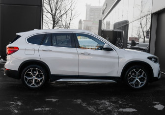 Подержанный автомобиль BMW X1 2019 года (4 фото)