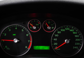 Подержанный автомобиль Ford Focus Hatchback 2005 года (13 фото)