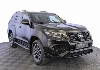 Подержанный автомобиль Toyota Land Cruiser Prado 2022 года (3 фото)