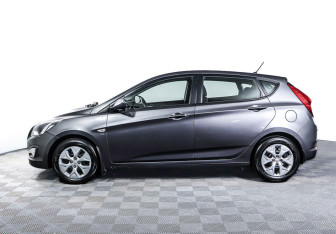 Подержанный автомобиль Hyundai Solaris Hatchback 2016 года (3 фото)