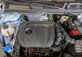 Подержанный автомобиль Omoda C5 2024 года (9 фото)