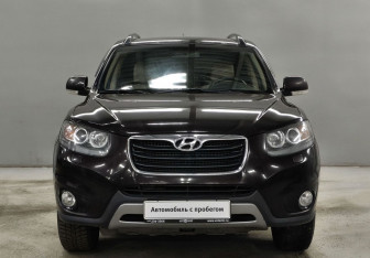 Подержанный автомобиль Hyundai Santa Fe 2012 года (2 фото)
