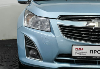 Подержанный автомобиль Chevrolet Cruze Wagon 2013 года (16 фото)