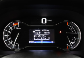 Подержанный автомобиль Honda Pilot 2016 года (11 фото)