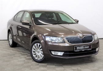 Подержанный автомобиль Skoda Octavia Liftback 2014 года (3 фото)