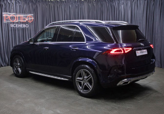 Подержанный автомобиль Mercedes-Benz GLE 2021 года (7 фото)