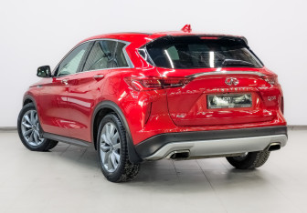 Подержанный автомобиль Infiniti QX50 2021 года (7 фото)