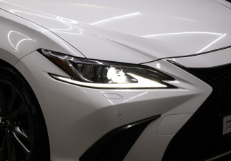 Подержанный автомобиль Lexus ES 2019 года (26 фото)