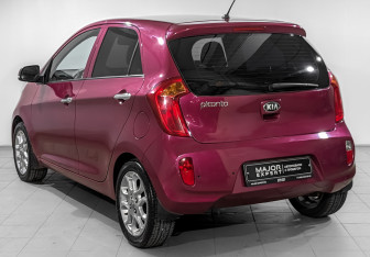 Подержанный автомобиль Kia Picanto 2013 года (7 фото)
