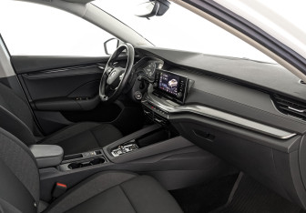 Подержанный автомобиль Skoda Octavia Liftback 2021 года (13 фото)