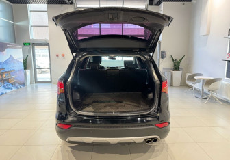 Подержанный автомобиль Hyundai Santa Fe 2015 года (9 фото)