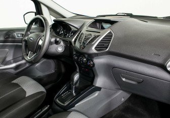 Подержанный автомобиль Ford EcoSport 2016 года (8 фото)