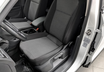 Подержанный автомобиль Volkswagen Tiguan 2022 года (19 фото)