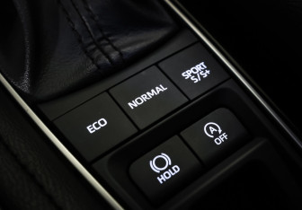 Подержанный автомобиль Toyota Avalon 2022 года (19 фото)