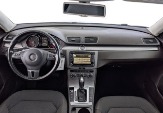 Подержанный автомобиль Volkswagen Passat Wagon 2013 года (14 фото)