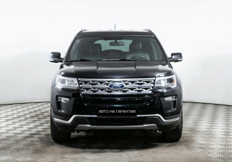 Подержанный автомобиль Ford Explorer 2019 года (2 фото)