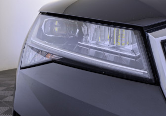 Подержанный автомобиль Skoda Superb Liftback 2020 года (11 фото)