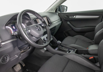 Подержанный автомобиль Skoda Karoq 2020 года (10 фото)