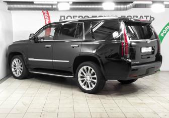 Подержанный автомобиль Cadillac Escalade Suv 2019 года (6 фото)