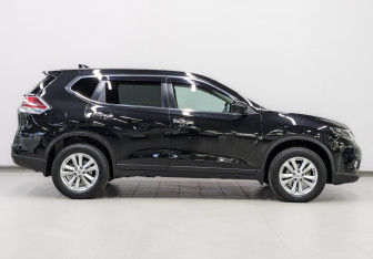 Подержанный автомобиль Nissan X-Trail 2018 года (4 фото)