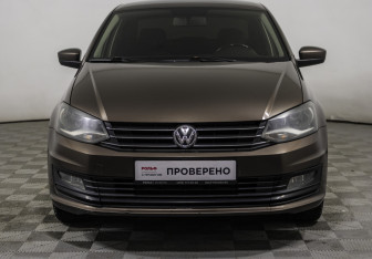 Подержанный автомобиль Volkswagen Polo Sedan 2015 года (2 фото)