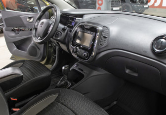 Подержанный автомобиль Renault Kaptur 2017 года (9 фото)