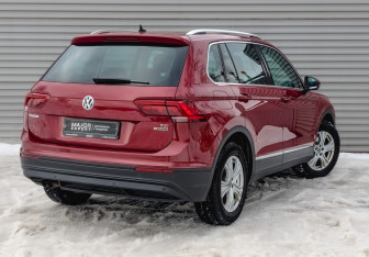 Подержанный автомобиль Volkswagen Tiguan 2017 года (5 фото)