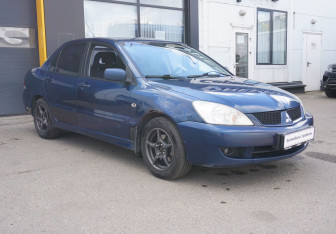 Подержанный автомобиль Mitsubishi Lancer Sedan 2007 года (3 фото)