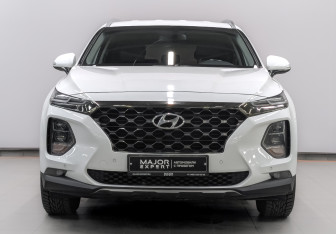 Подержанный автомобиль Hyundai Santa Fe 2019 года (2 фото)