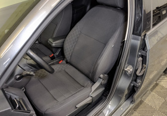 Подержанный автомобиль Skoda Rapid Liftback 2021 года (19 фото)