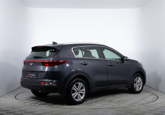 Подержанный автомобиль Kia Sportage 2018 года (5 фото)