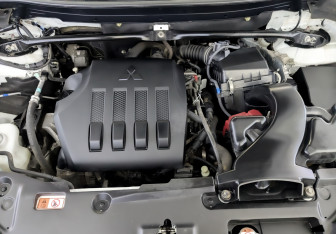 Подержанный автомобиль Mitsubishi Eclipse Cross 2018 года (9 фото)